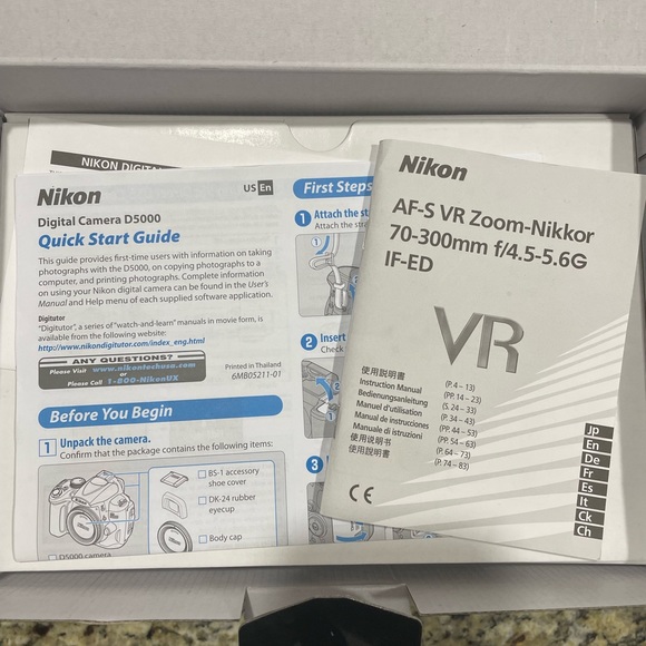 Nikon D5000 18-55VR Kit camera w/18-55mm zoom lens, 100-300mm zoom lens & bag - Picture 7 of 16